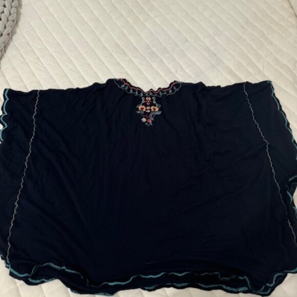 CAITE Beach Coverup - Picture 3 of 4